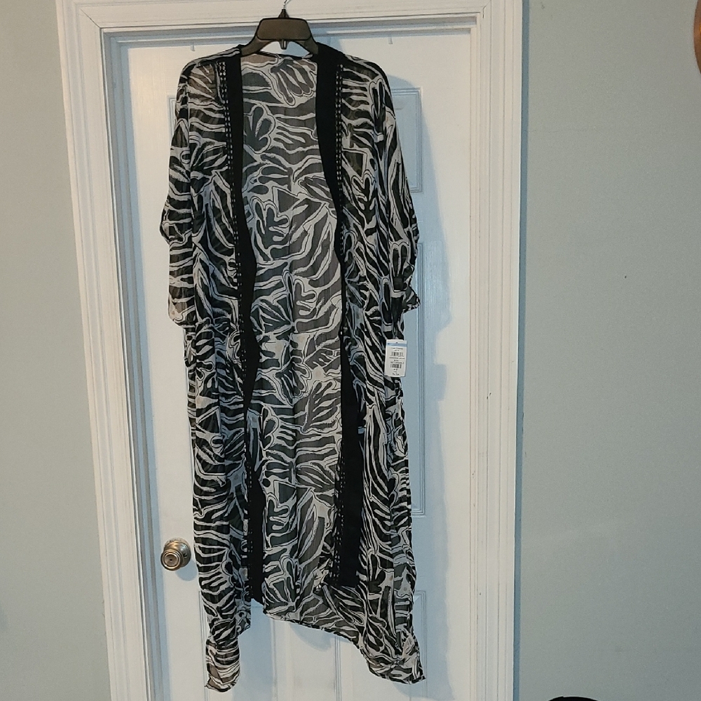 Stylish Black and White Women's Kimono One Size